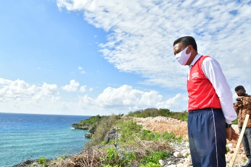 Gubernur Tinjau Progres Proyek Rp 45 Miliar di Kawasan Wisata Bulukumba