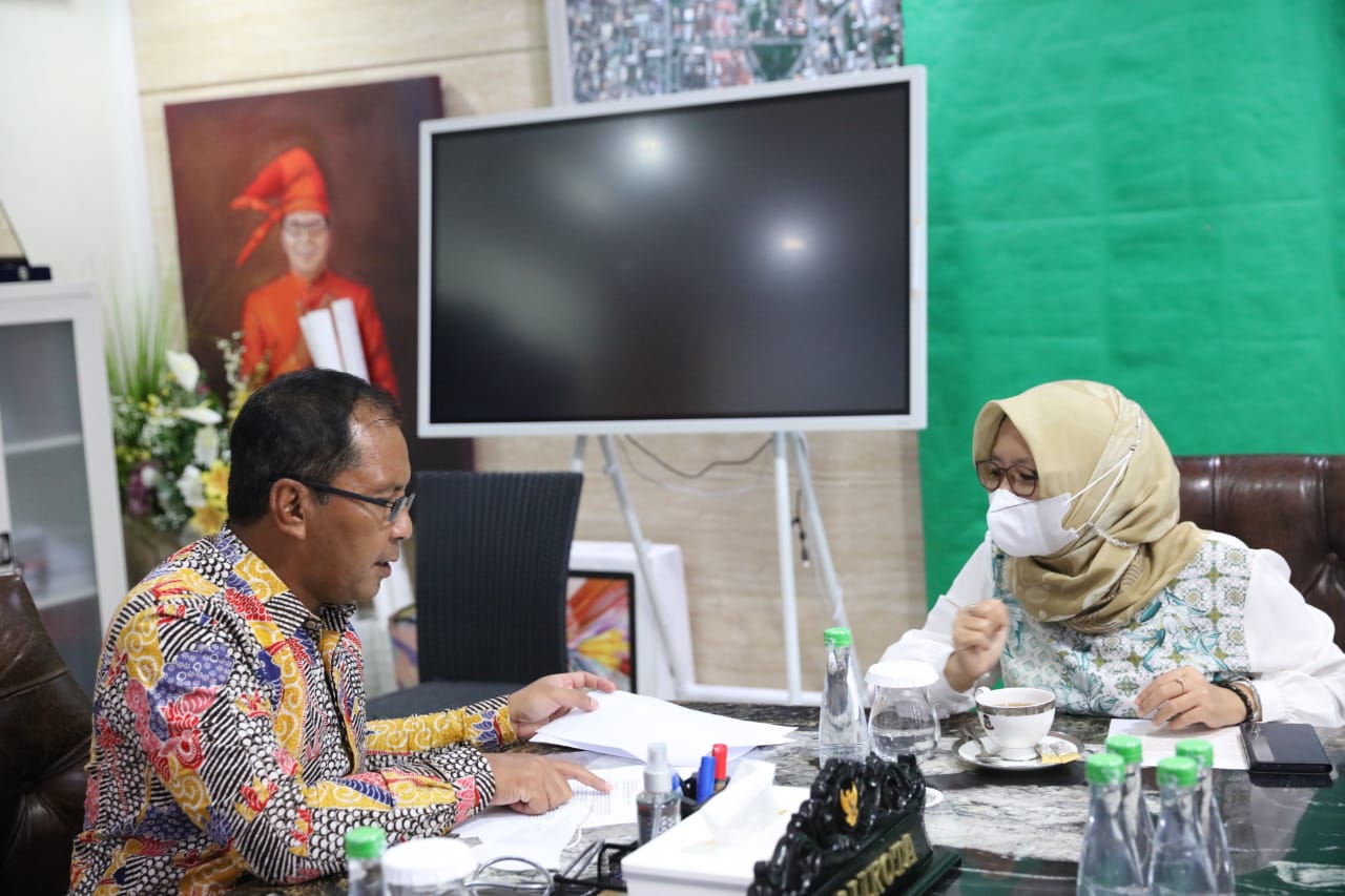 Wali Kota Danny Wakili Indonesia Pada Forum Demokrasi Internasional