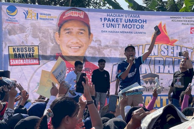 Jalan Sehat Anak Rakyat, Rudianto Lallo Kampanye Penyelamatan Lingkungan di Sangkarrang