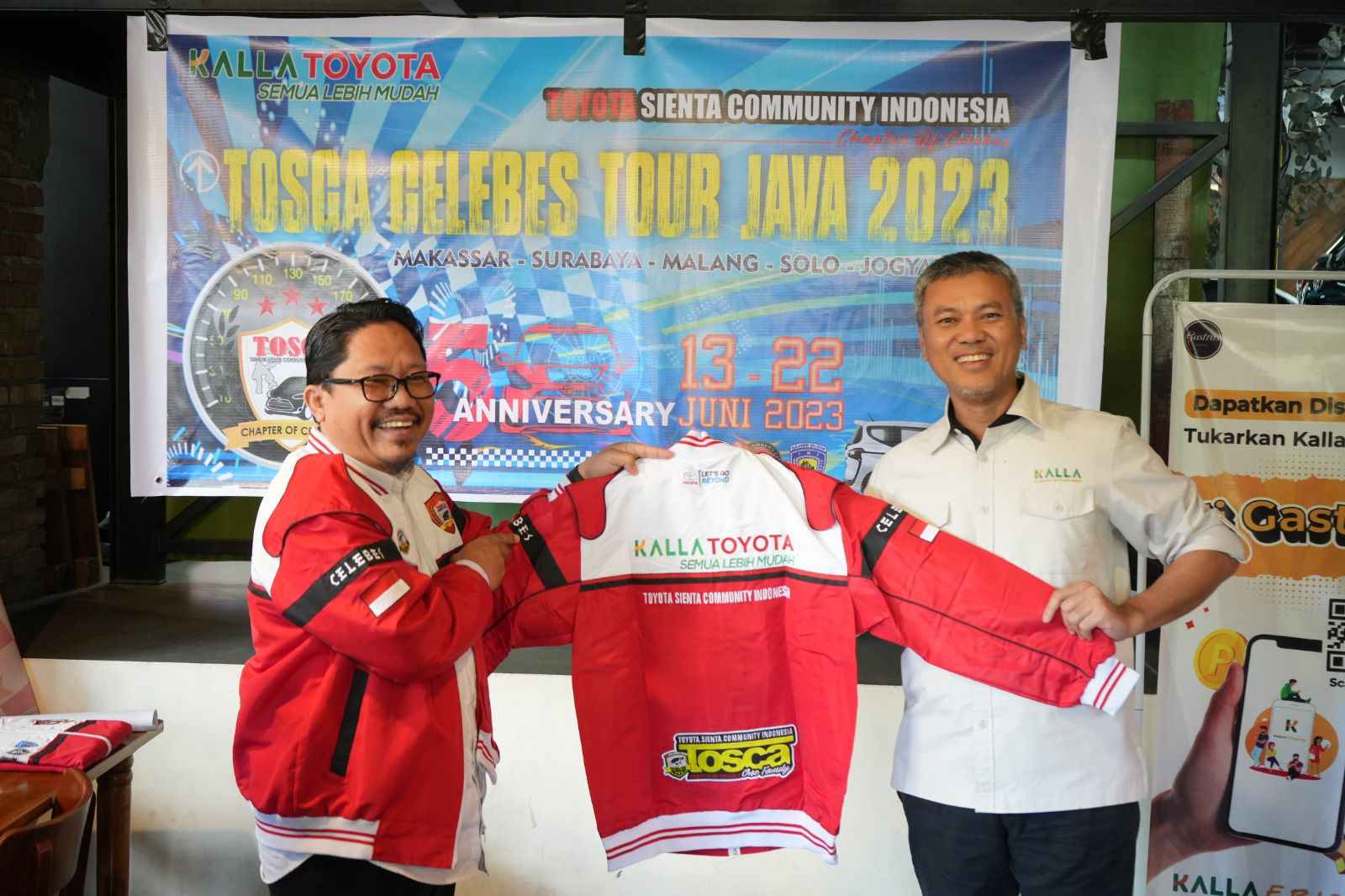 Rayakan Anniversary Ke-5, Komunitas TOSCA Chapter of Celebes Touring ke Jawa