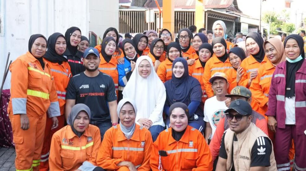 Jumat Bersih di Ujung Tanah, Melinda Aksa Dorong Pembentukan Bank Sampah Setiap RW