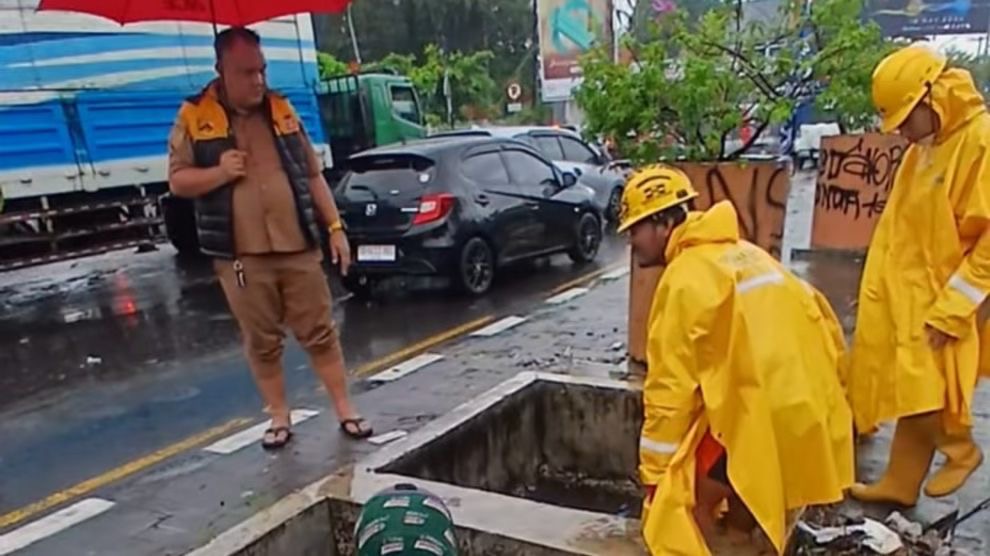 Instruksi Munafri, Satgas Drainase Tuntaskan Genangan di Sejumlah Ruas Jalan