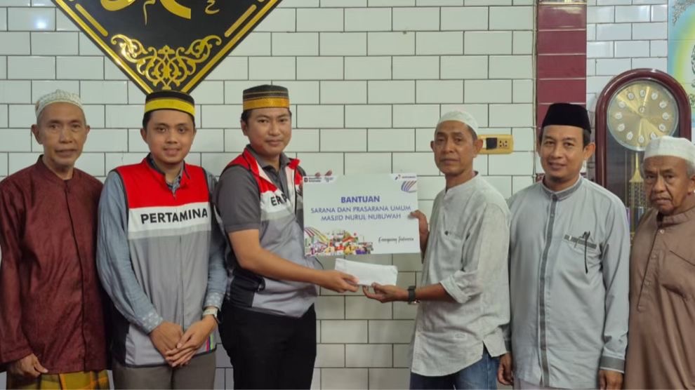 Pertamina Patra Niaga Regional Sulawesi, Salurkan Santunan Kepada Masjid dan Panti Asuhan di Ujung Tanah