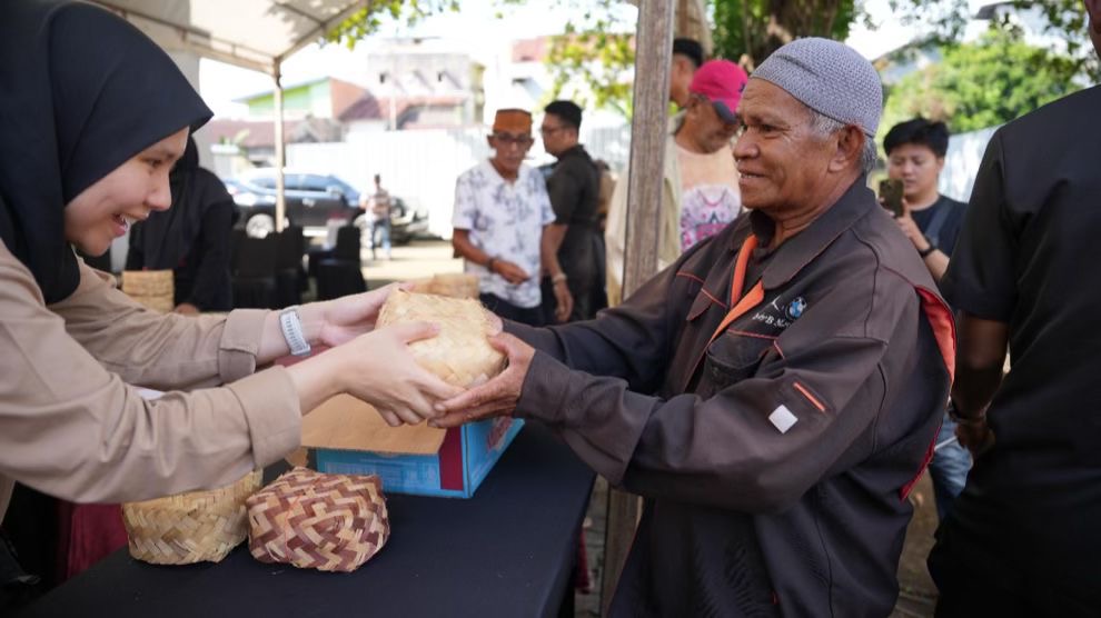 Pertamina Patra Niaga Regional Sulawesi Tebar Ribuan Paket Daging Kurban, di Berbagai Wilayah Operasi