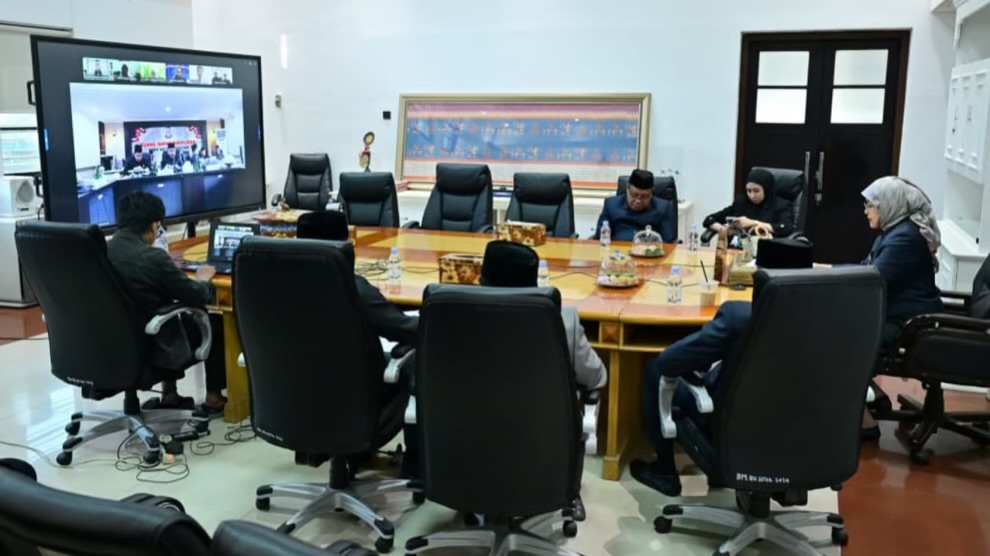 Wakil Wali Kota Makassar Ikuti Rapat Paripurna DPRD Secara Daring